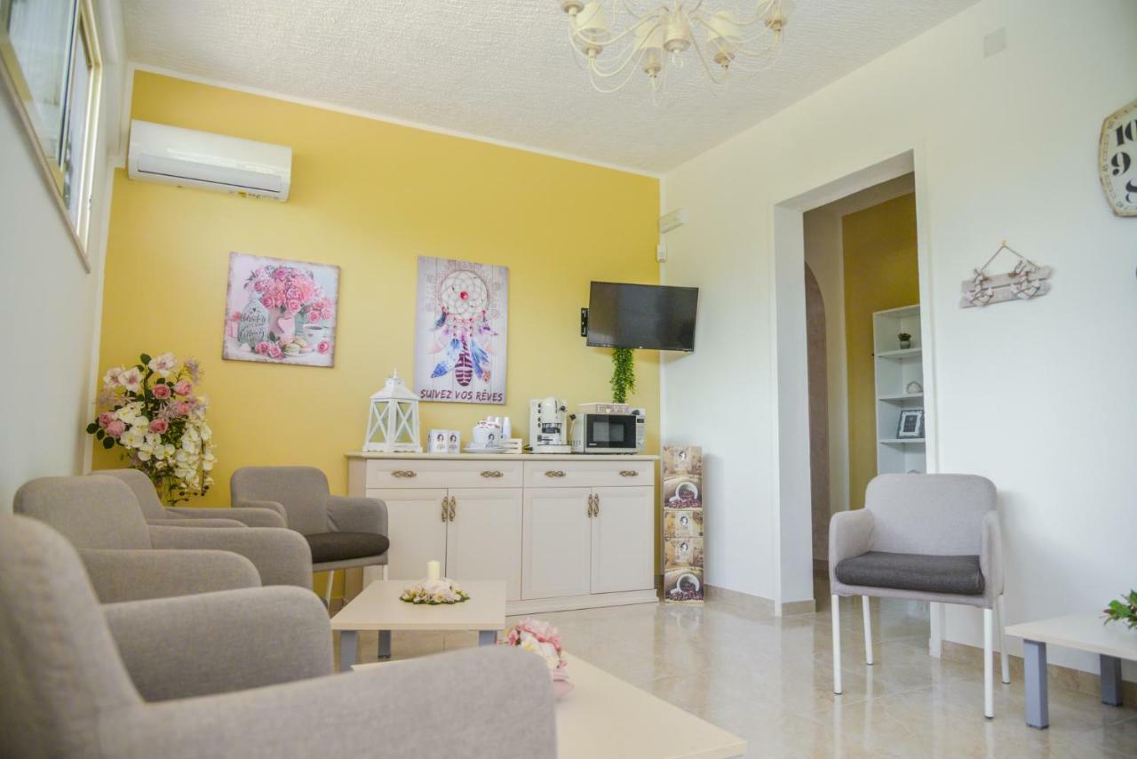 Villa Milla Monacizzo Eksteriør bilde